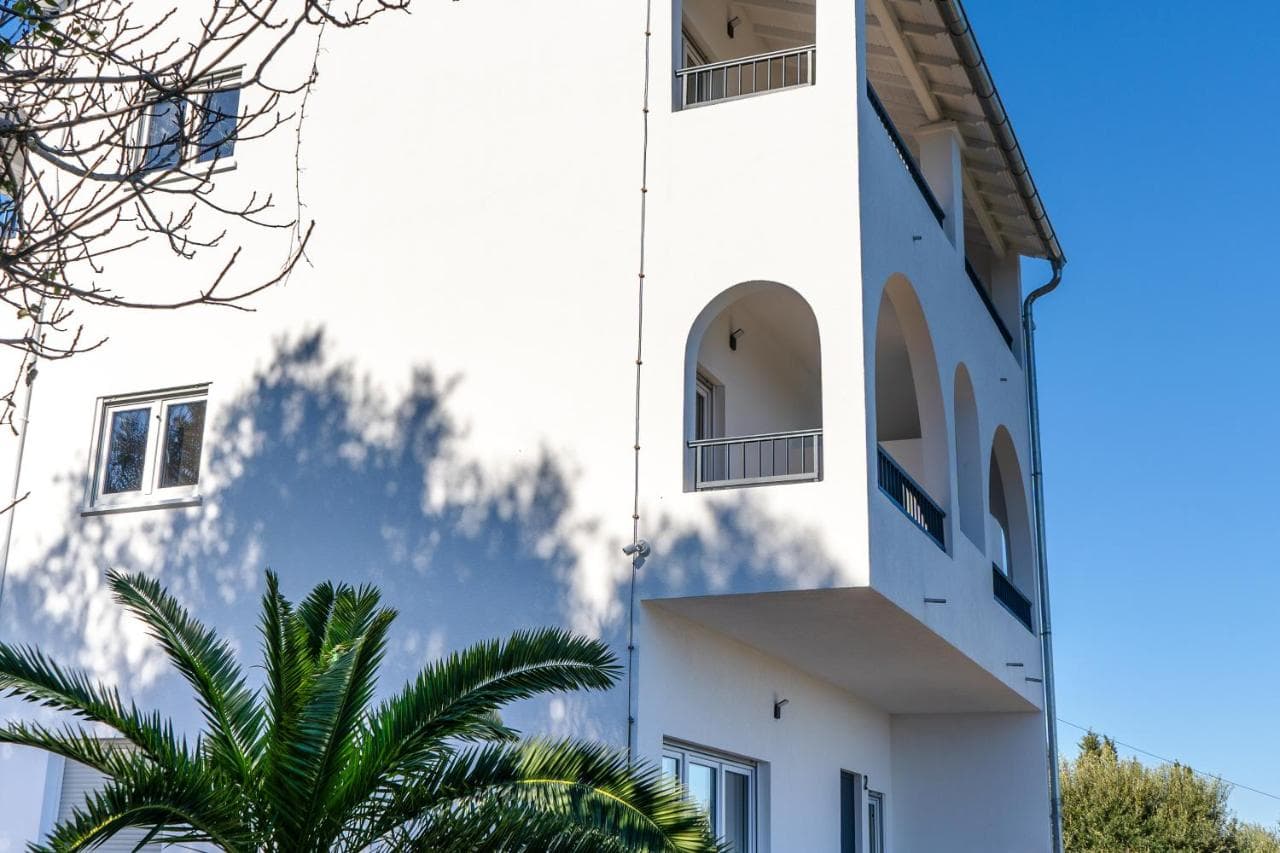 Villa Ocean Breeze view 3