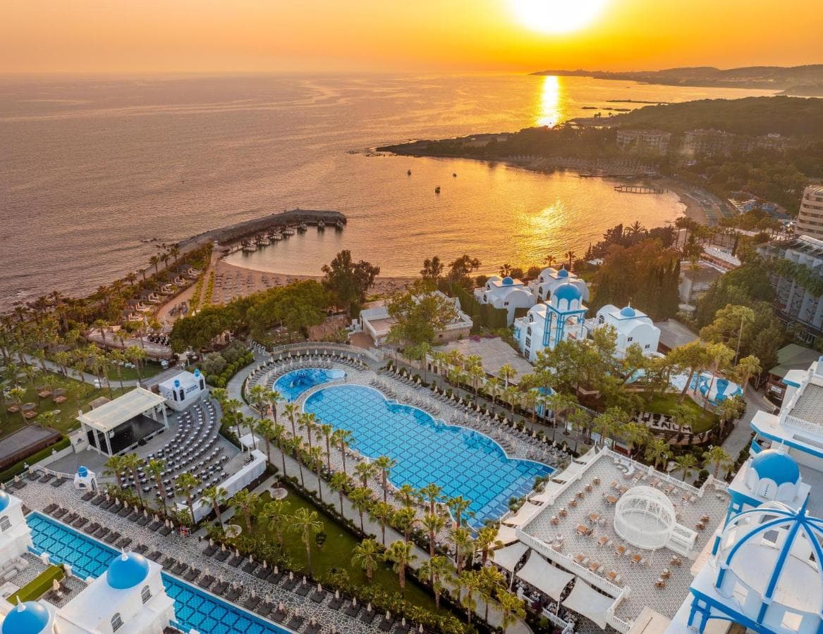 Rubi Platinum Spa Resort & Suites view 3
