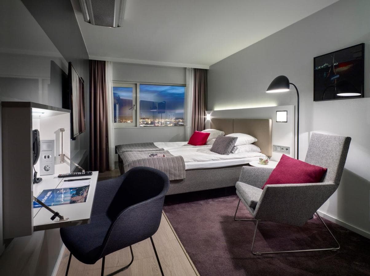 Gothia Towers & Upper House view 2