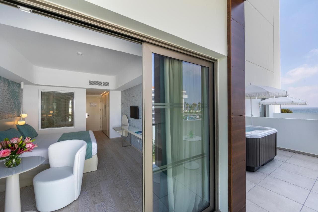 Ivi Mare - Designed for Adults by Louis Hotels view 3