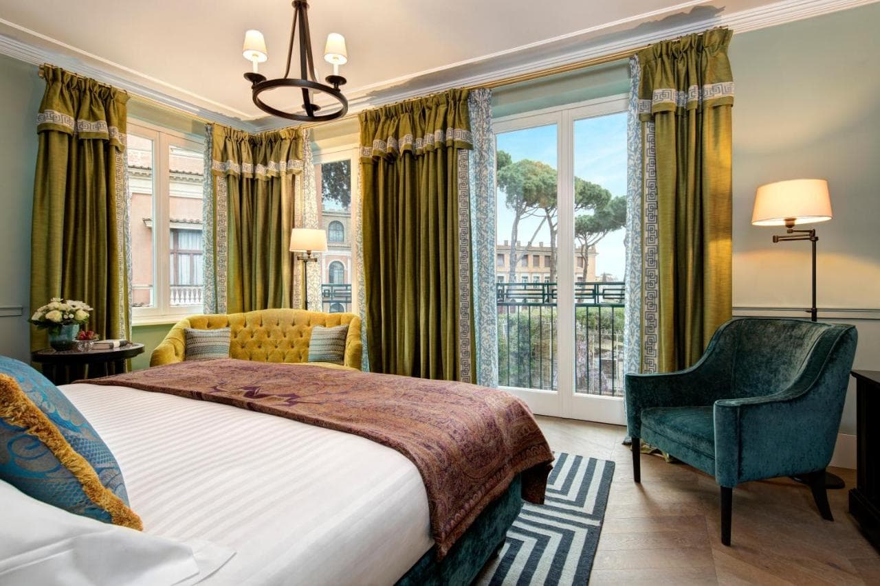 Rocco Forte Hotel De La Ville view 2