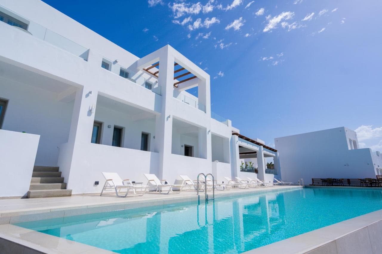 Kouros Blanc Resort & Suites view 5