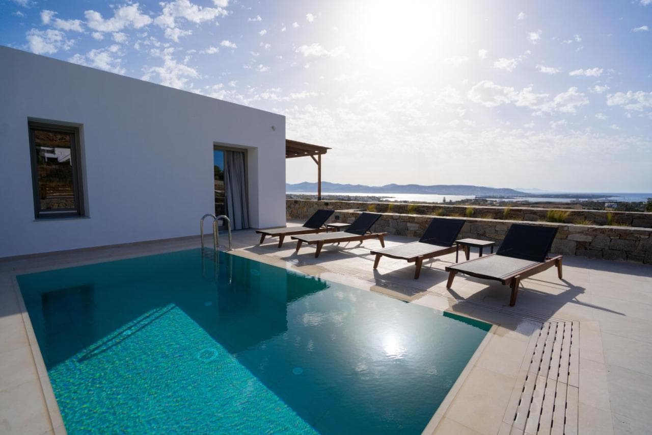 Kouros Blanc Resort & Suites view 7