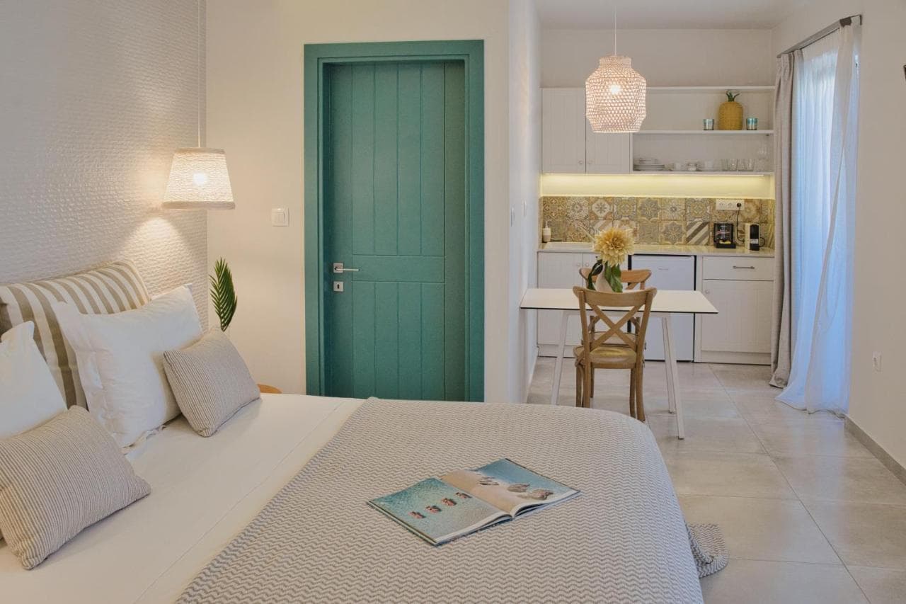 Aeolia suites view 7