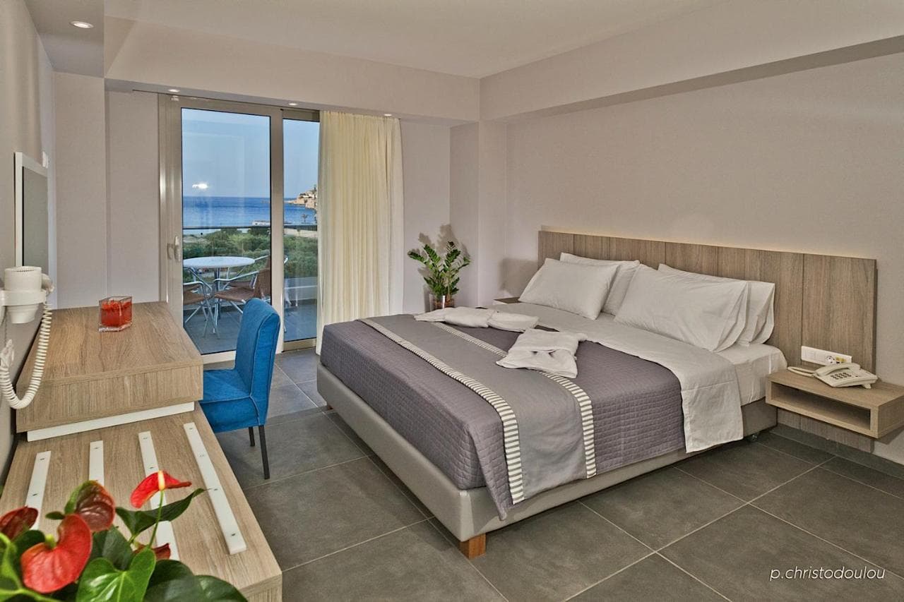 Parasol Luxury Hotel & Suites view 2