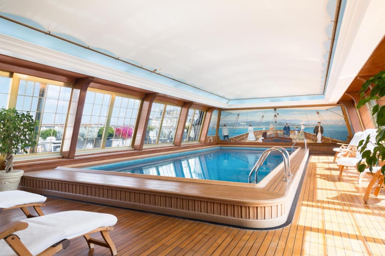 Le Bristol Paris, Oetker Hotels view 4