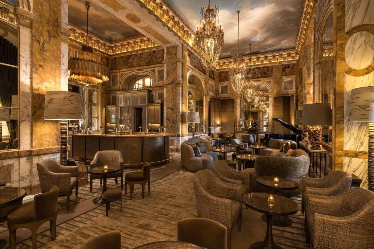 Hotel de Crillon view 7