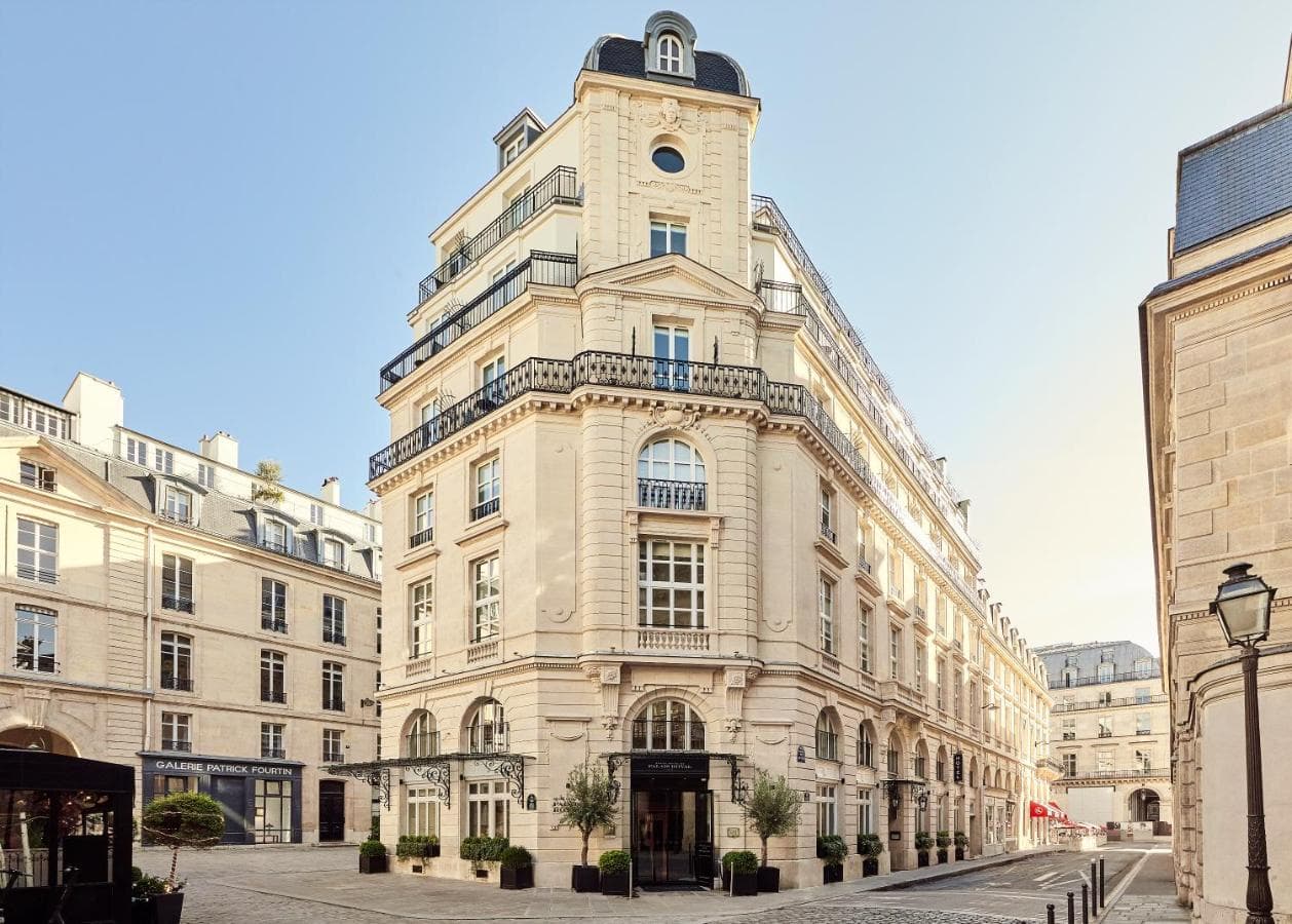 Grand Hôtel Du Palais Royal view 3