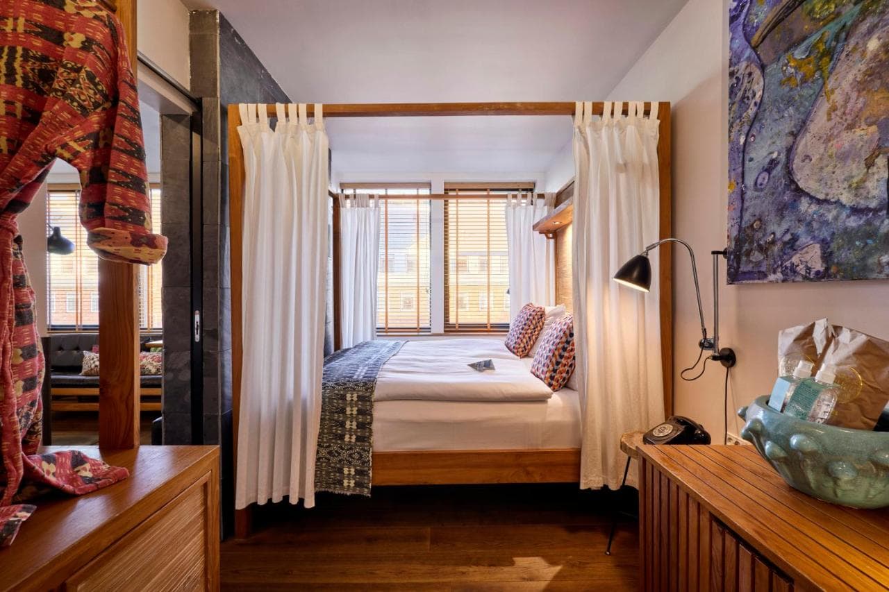 Manon Les Suites Guldsmeden view 2