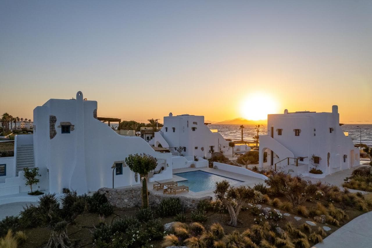 Blue Pearls-Adults Only Luxury Suites view 4