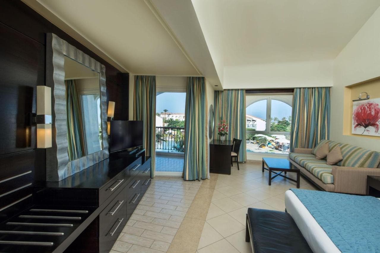 Reef Oasis Blue Bay Resort & Spa view 8