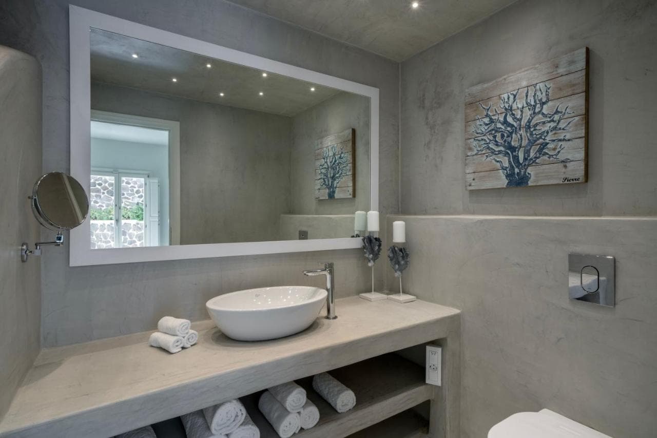 Vedema, a Luxury Collection Resort, Santorini view 3