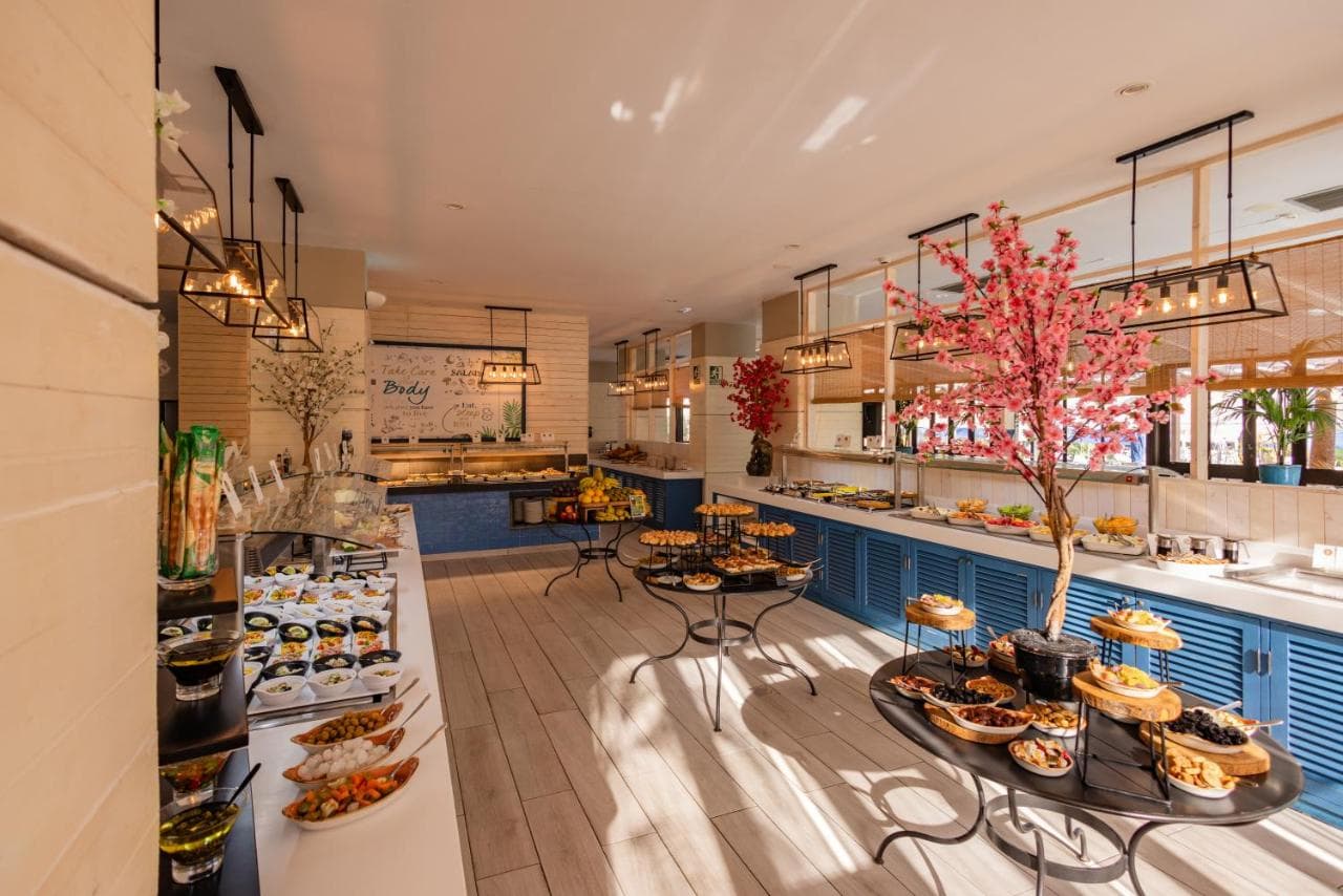 Corallium Beach by Lopesan Hotels - Adults Only view 5